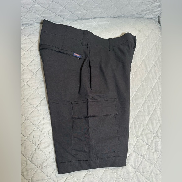 Men's Charcoal Cargo Shorts - Picture 4 of 5